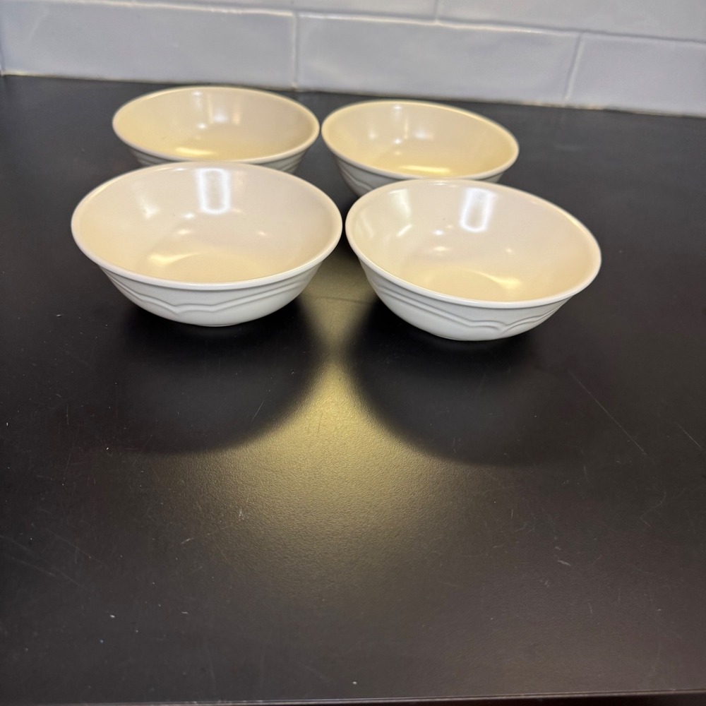 Pfaltzgraff Cereal Bowls Set of 4 White Heritage Scalloped Stoneware USA
